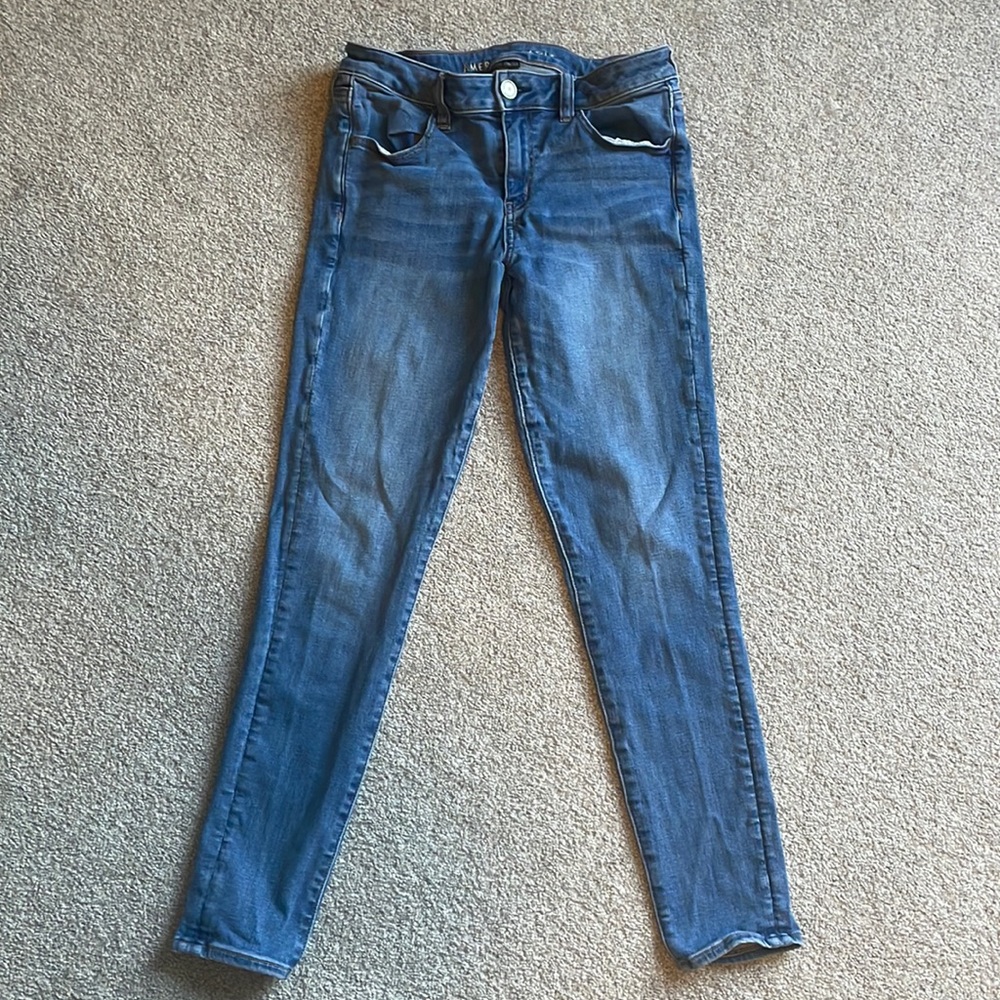 American Eagle Dark Wash Skinny Jeans (Next Level Stretch)